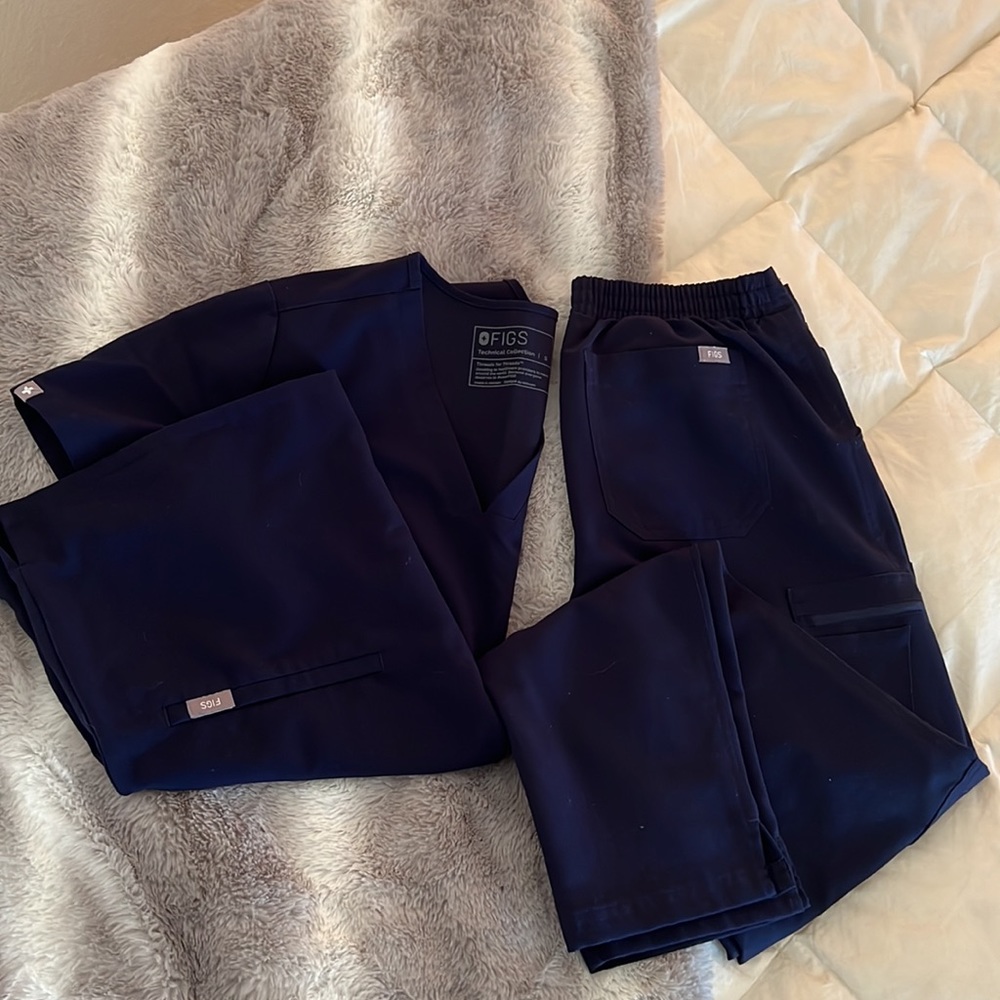 Figs scrubs